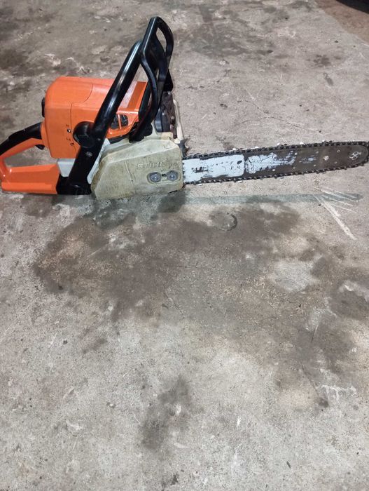 Продам бензопилу штиль 230.