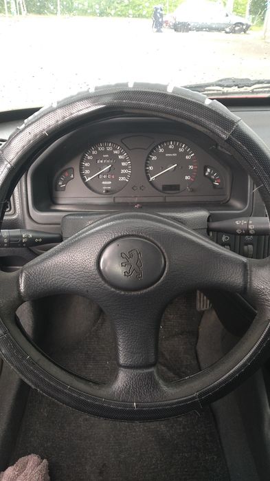 Vendo veículo da marca peugeot 1.1 modelo 106  ano 1998 foto 4