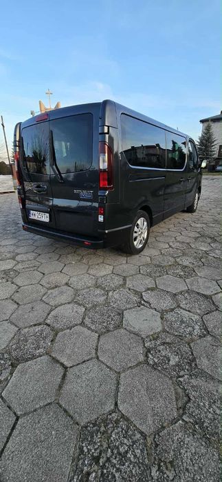Sprzedam Renault Trafic 9 osobowy
