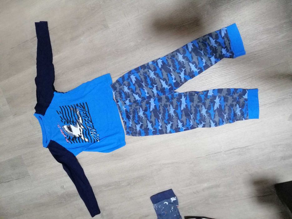 Lote 3 pijamas, Primark, 3-4 anos