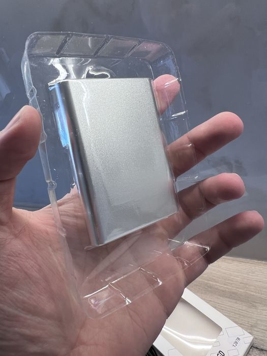 Портативний SSD накопичувач SHL-R320 USB 3.1 новий