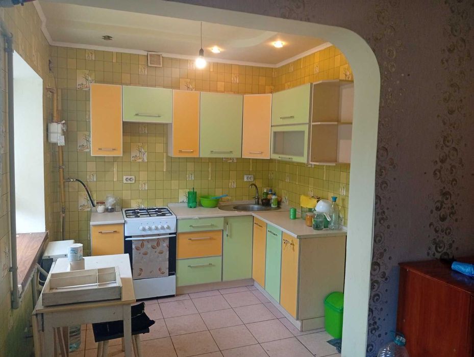 Продаж 1 кімнатної квартири в селище Травневе.