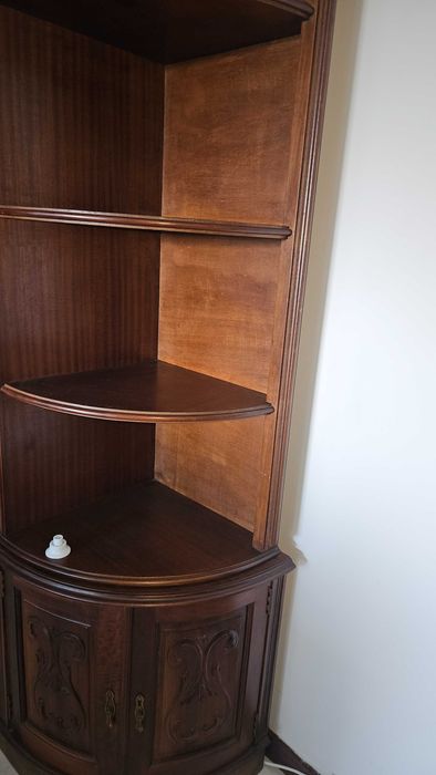 Móvel para sala com gavetas