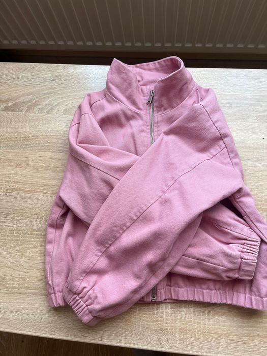 Рожева джинсова курточка