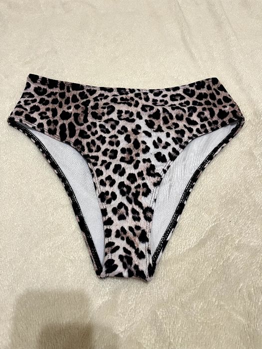 Жіночі купальні плавки з леопардовим принтом