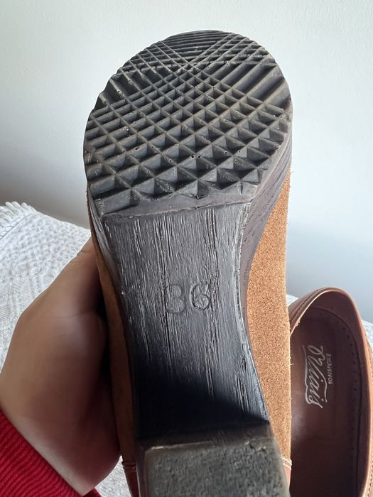 Sapatos de senhora cremes