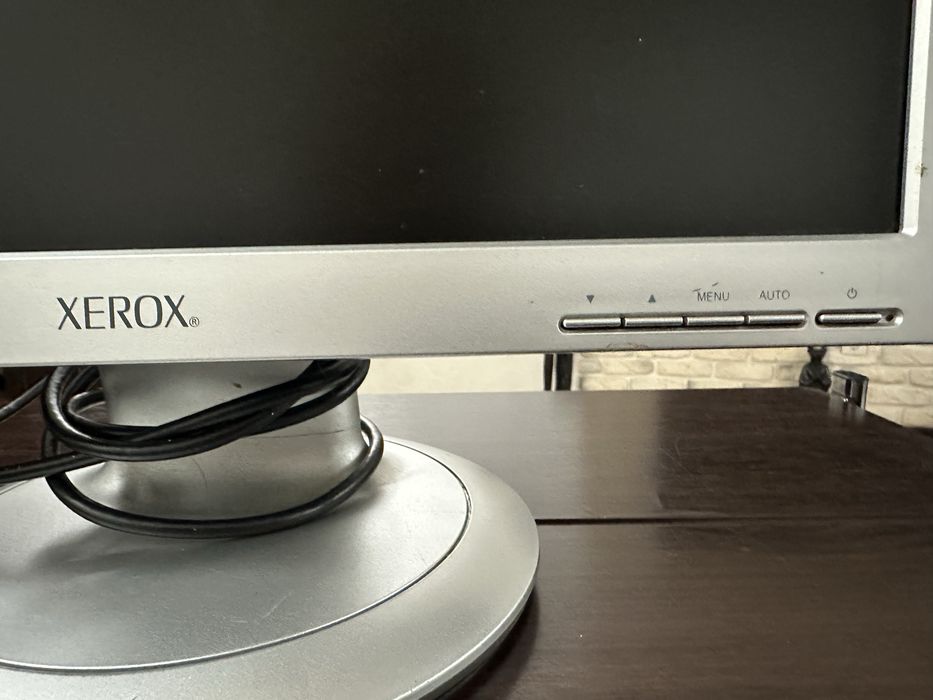 PK Монітор  XEROX  700 P