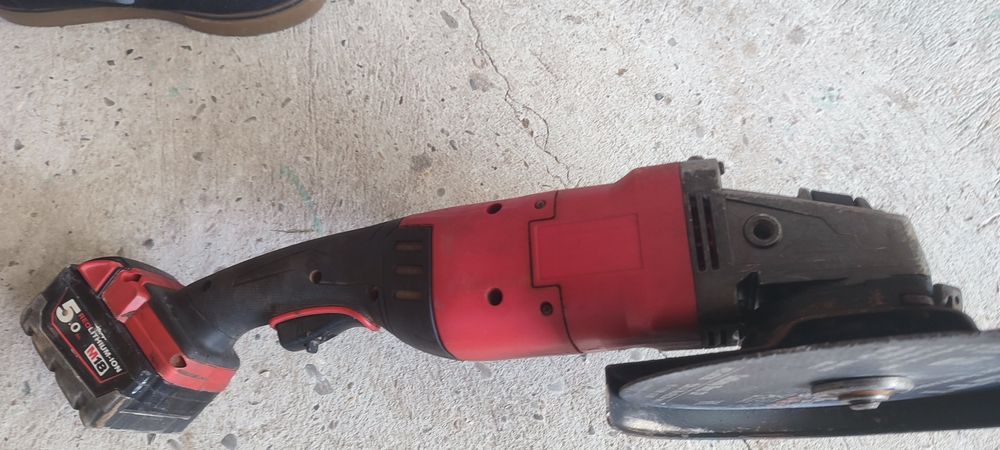 Milwaukee szlifierka kątowa 230 duza