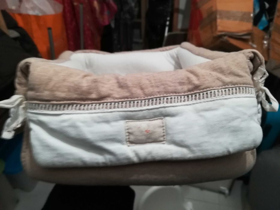 Colcha e cesto cosmética