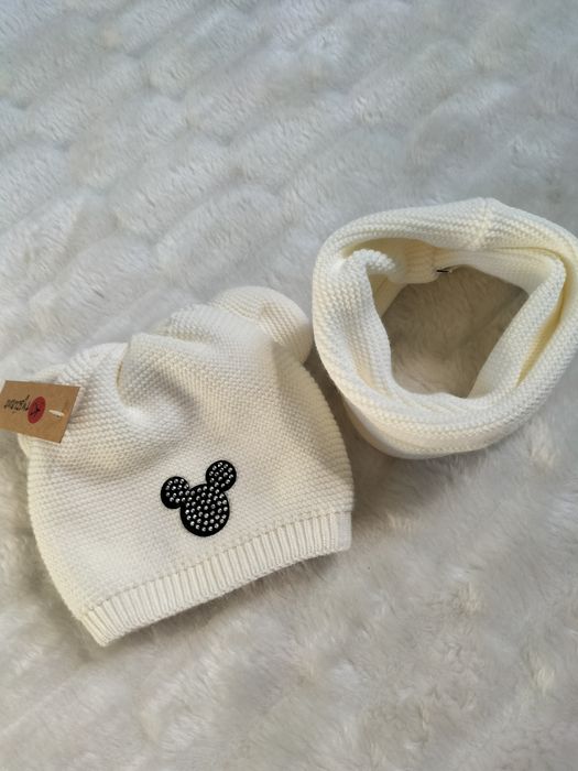 Komplecik czapka+ komin 0-3 mies.