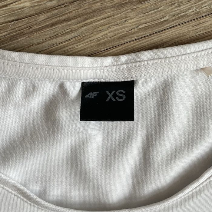 T-shirt biały 4F XS 34