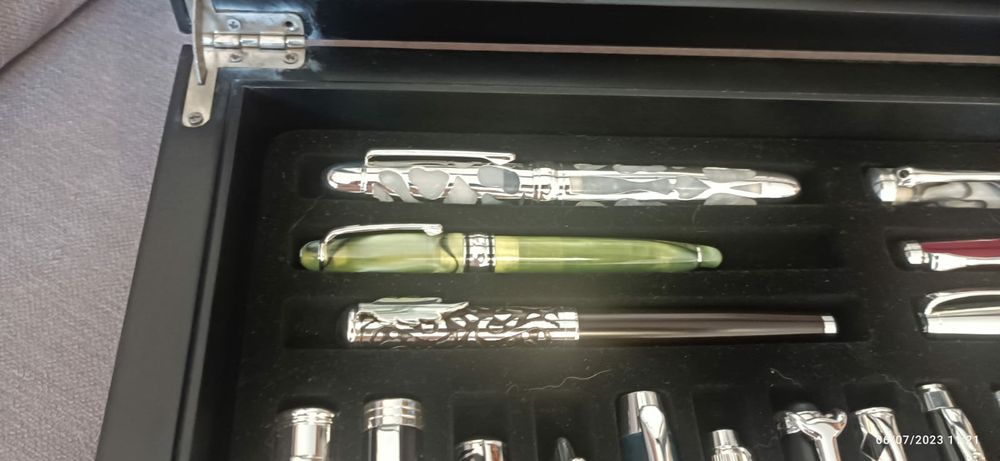 Coleção de Canetas banhadas a prata