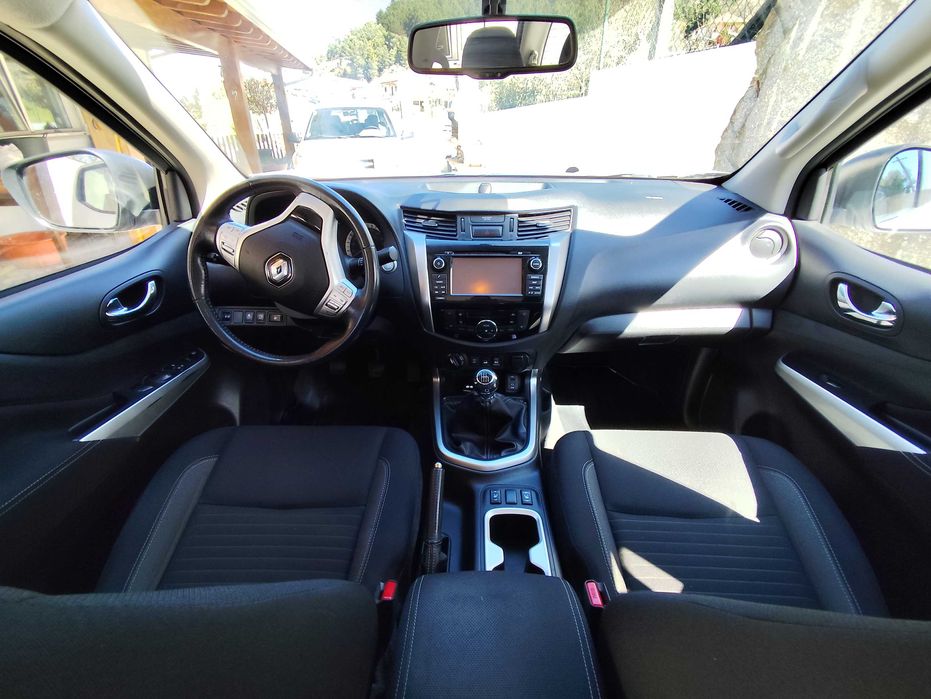 Nissan Navara 2019 .