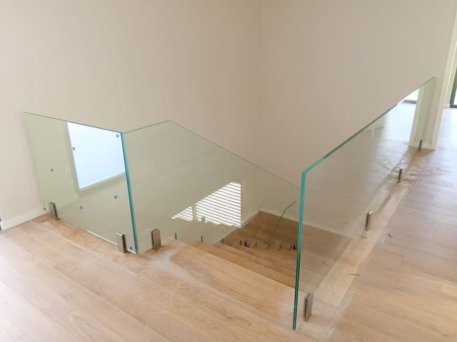 Vidros por medidas (todo o trabalho de vidraria)