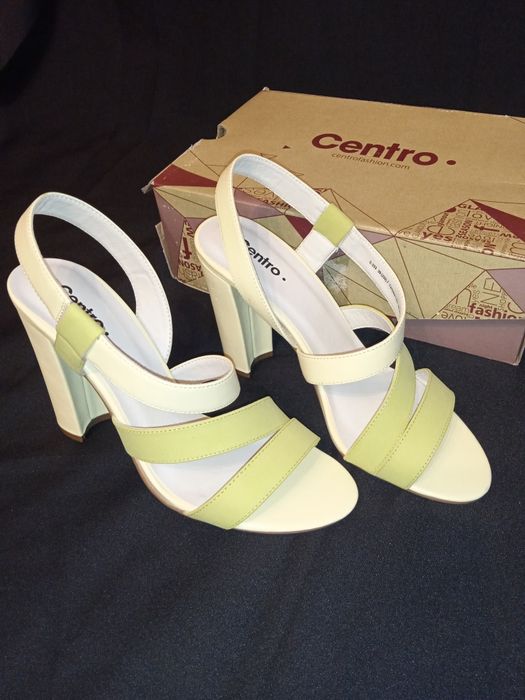 Босоножки Centro