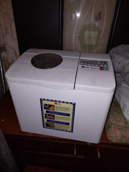 Хлебопечка   LG  б/у