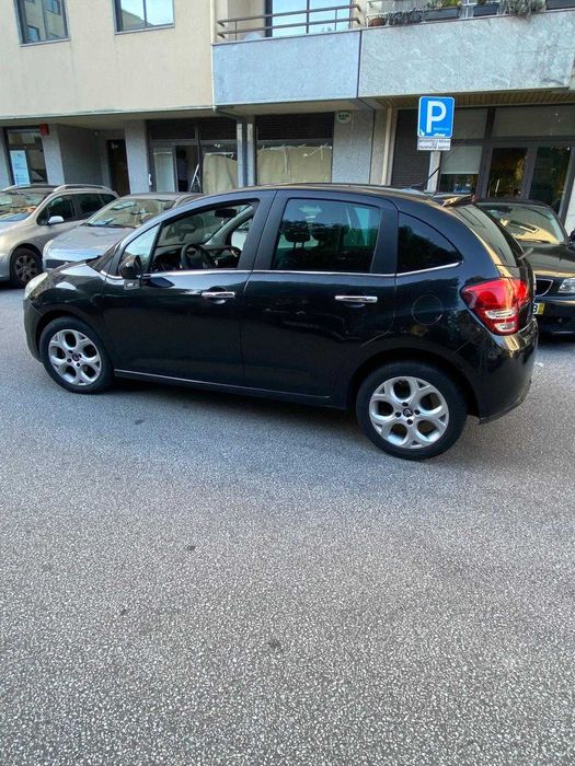 CITROEN C3 Preto 2011 - gasóleo em bom estado pouco mais de 200.000 km