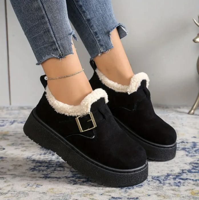 Жіночі зимові уги з хутром