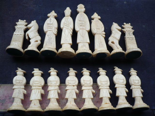 Шахматы из кости