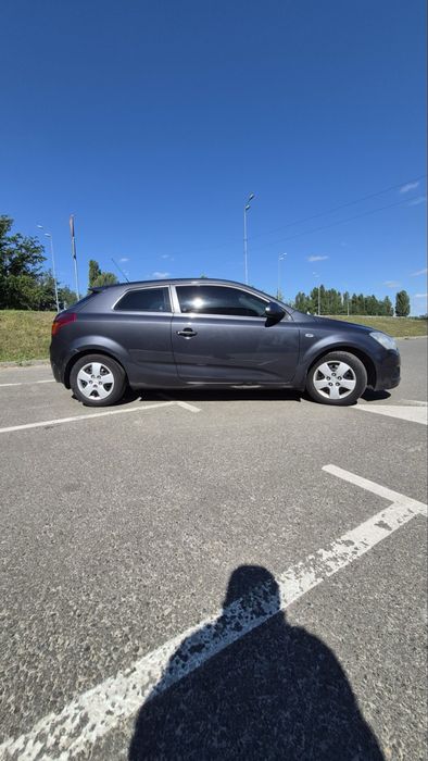 Продам Kia СEED