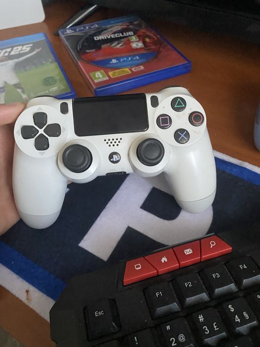 Veneo ps4 nova branca