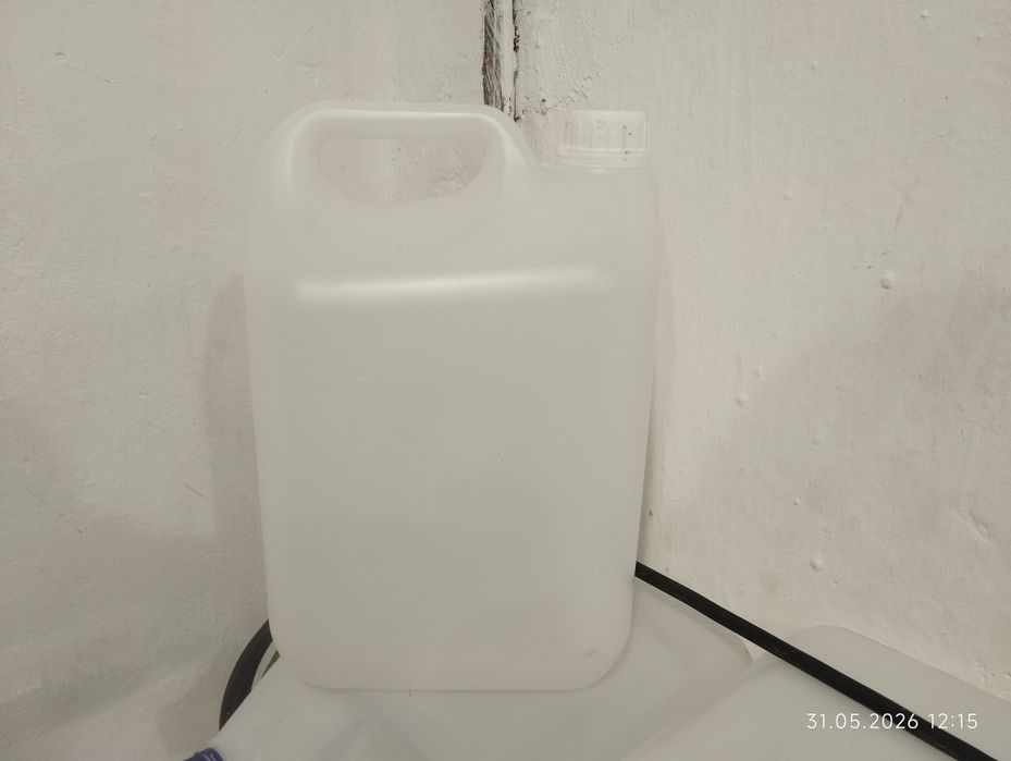 Bańka, zbiornik,butelka,kanister pojemność 5l puste.