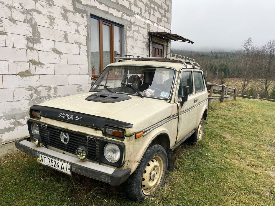 Продам ниву 2121