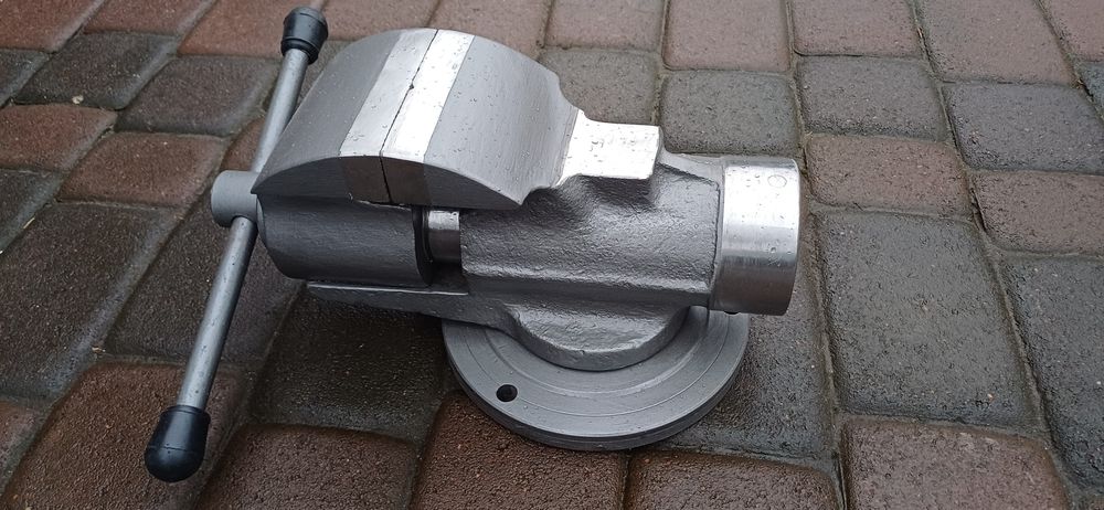 Тиски Б/у, ссср, слесарні.