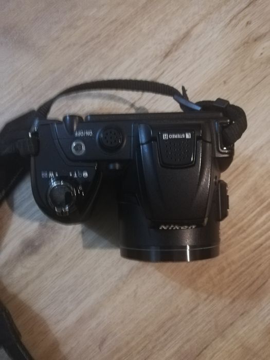 Máquina fotográfica NIKON coolpix L120