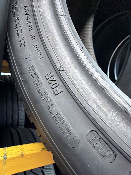 235/45 R18 Dunlop 4шт