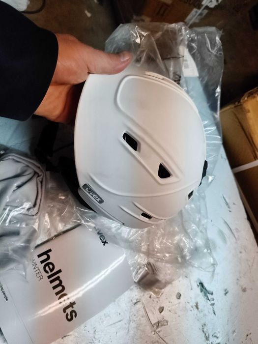 Kask narciarski Uvex