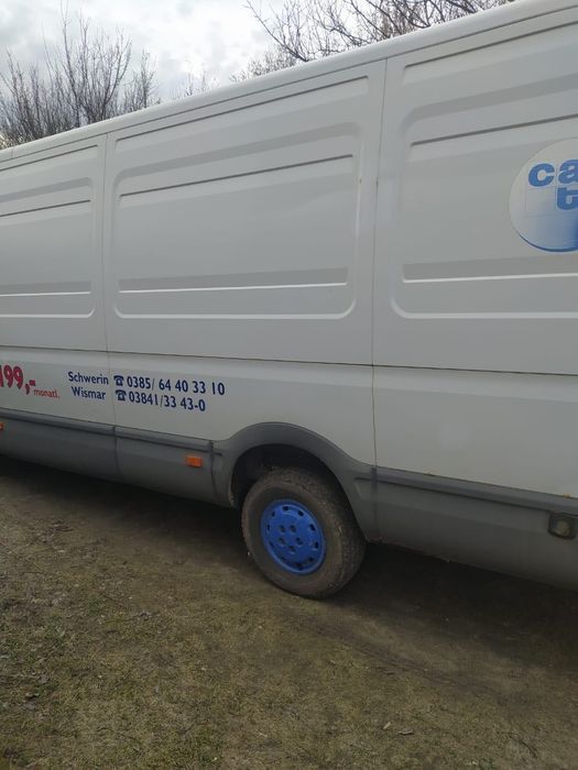 Бус ґрузовий Iveco Daily