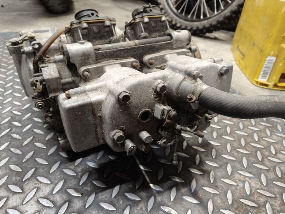 Kawasaki kr 250 kr-1s silnik 2t