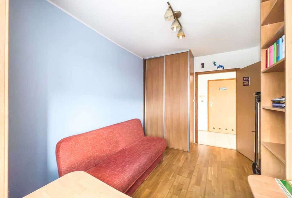 REZERWACJA 3 pokoje z widokowym balkonem - garaż i komórka