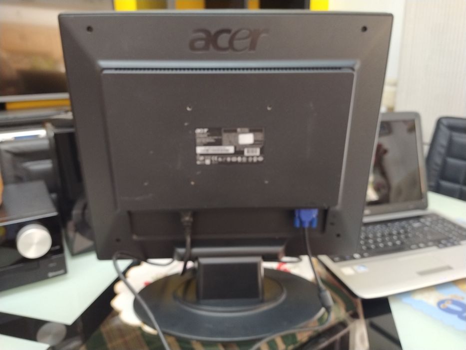 Monitor 19" Acer casa vivenda apartamento escritório gabinete carro.