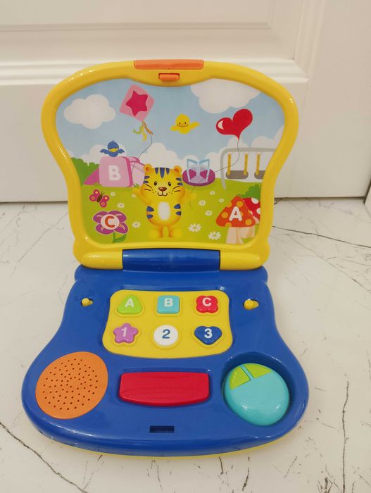 Mój pierwszy laptop zabawka