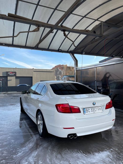 Продам бмв ф10хороший стан один підкрас