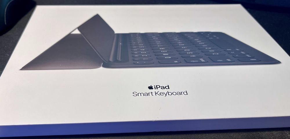 Apple iPad Smart Keyboard A1829 – NOWA, oryginalna, z pudełkiem