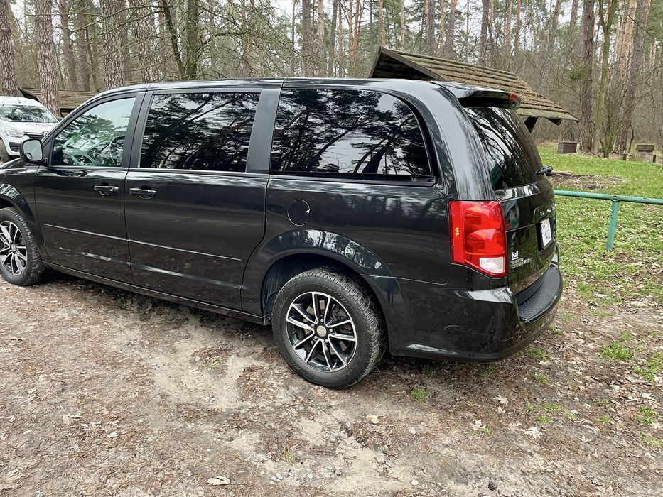 Додж Гранд Караван 2016