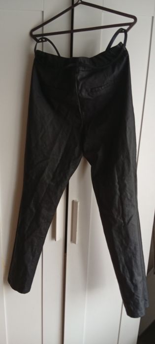 Nowe czarne,woskowane spodnie skinny. Mohito rozm.L