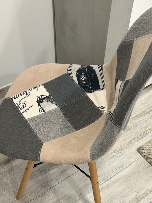 Cadeiras almofadadas - bom estado