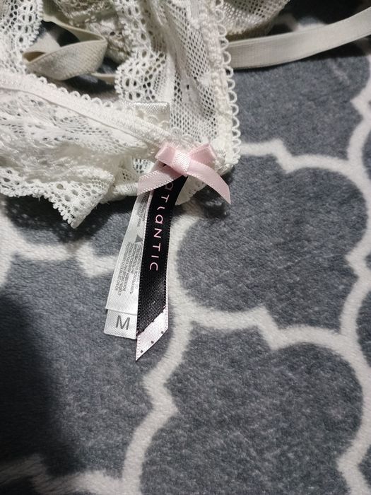 ZESTAW Biustonosz stanik atlantic 70B + majteczki stringi M