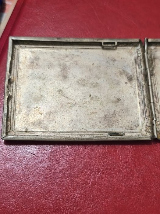 Papierośnica z 1941 plater