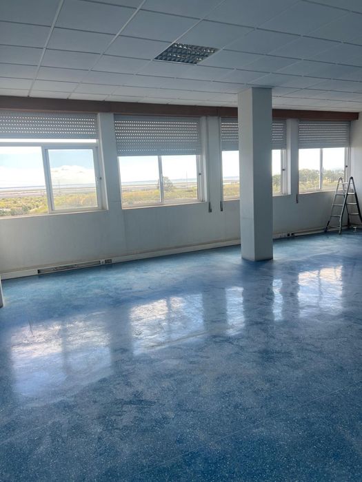 Aluga-se Escritorio em Santa Iria