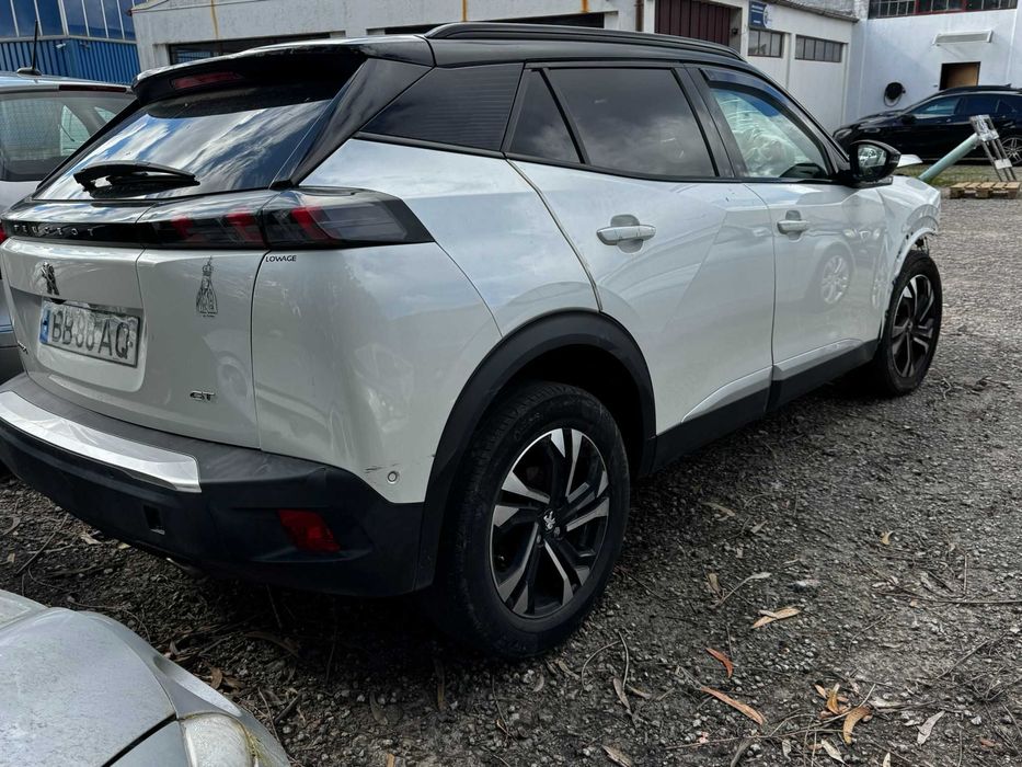 Peugeot 2008 1.5 HDI 130 CV EAT8 GT 2021 SALVADO
