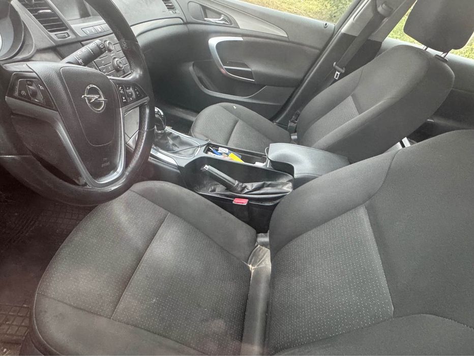 Opel Insignia 2010, uszkodzony silnik