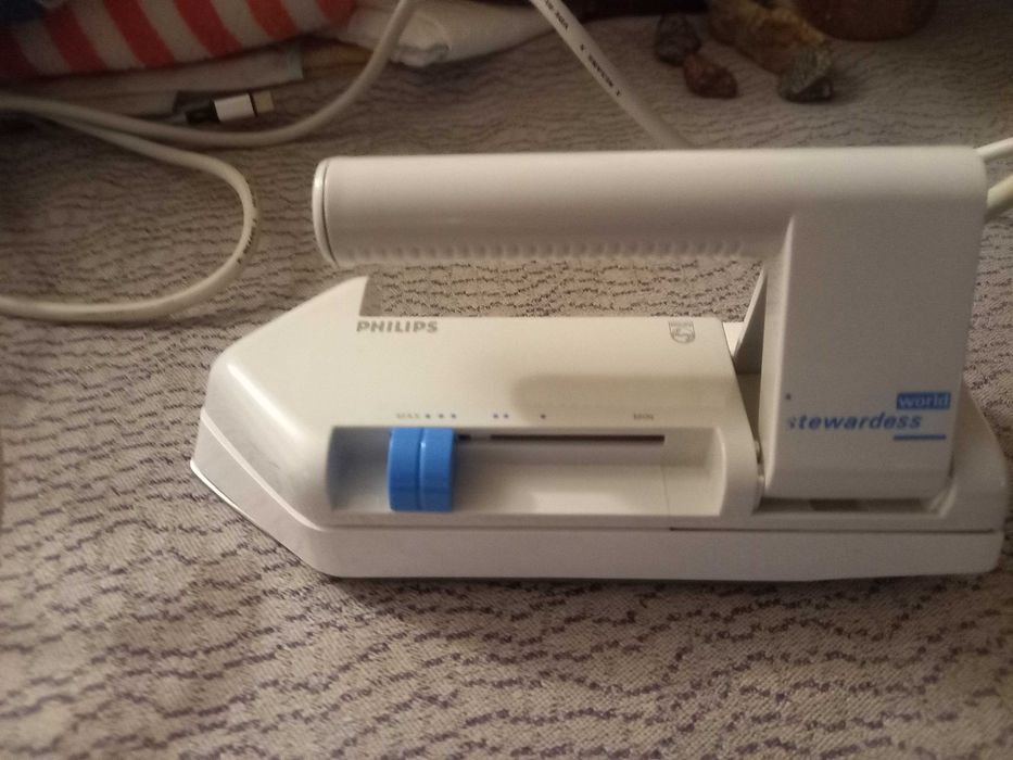 Дорожный утюг Philips HD-1301