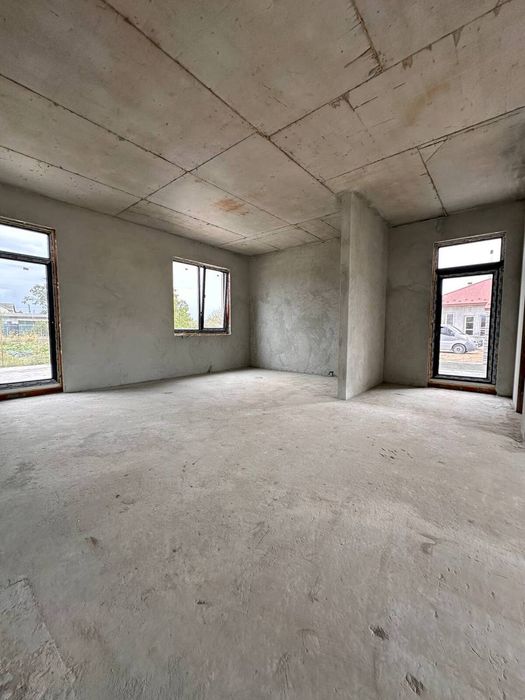 Продаж одноповерхового дуплексу площею 125 м² на власній земельній ділянці 3,6 сотки у селі Минай