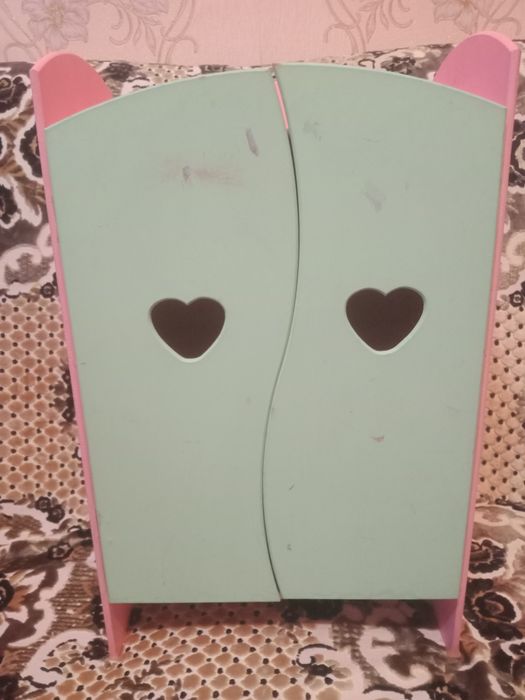 Дитячий іграшковий будиночок