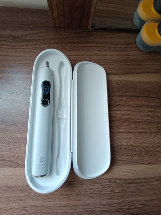 Szczoteczka do zębów ze stacją ładująca Oclean  x pro